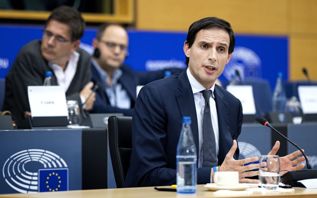 Aspirant-Eurocommissaris Wopke Hoekstra tijdens zijn klimaatexamen in het Europees Parlement waar de gewezen buitenlandminister en CDA-leider Europarlementariërs moet overtuigen dat de Europese samenwerking en het klimaat bij hem in goede handen is. beeld ANP, Ramon van Flymen