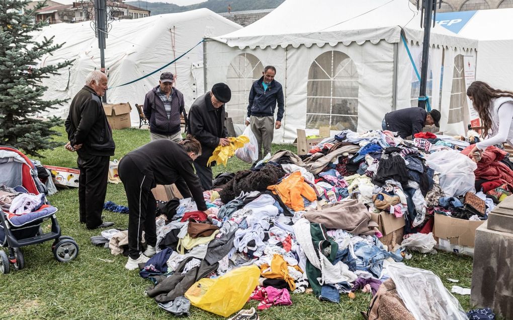 „De EU veroordeelt Azerbeidzjans belegering van Nagorno-Karabach, maar houdt vast aan de gasdeal met dit land. Foto: vluchtelingen uit Nagorno-Karabach in de Armeense stad Goris. beeld AFP, Diego Herrera Carcedo