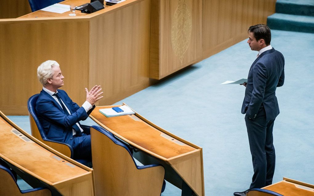 Chris Stoffer (r.) en Geert Wilders (l.) vragen de Tweede Kamer in te stemmen met een steunbetuiging aan het adres van Israël. beeld ANP, Bart Maat