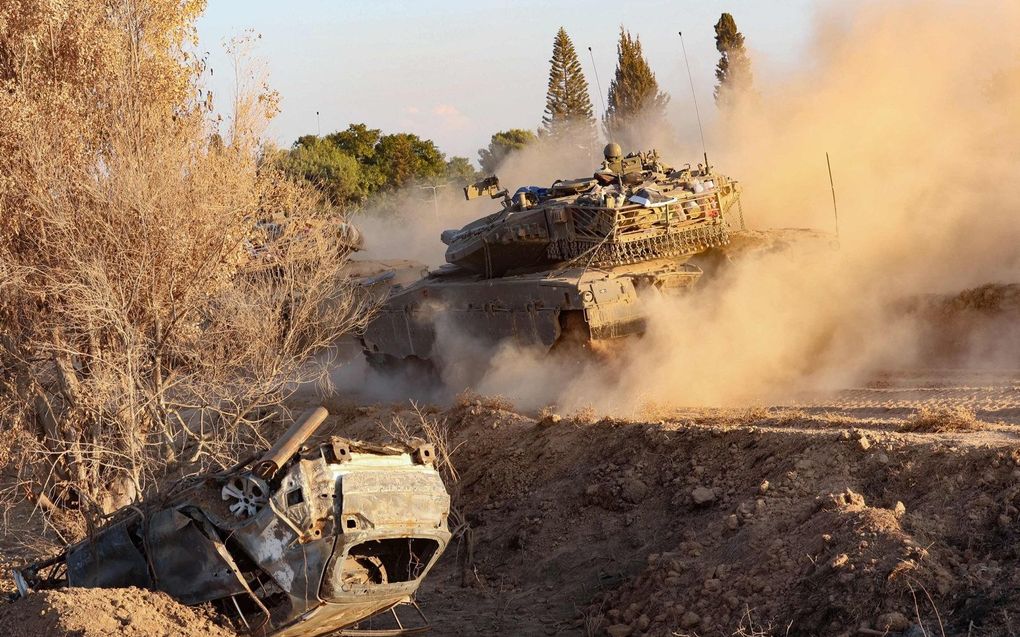 Israëlische tank in de buurt van de Gazastrook. beel AFP, Gil Cohen Magen