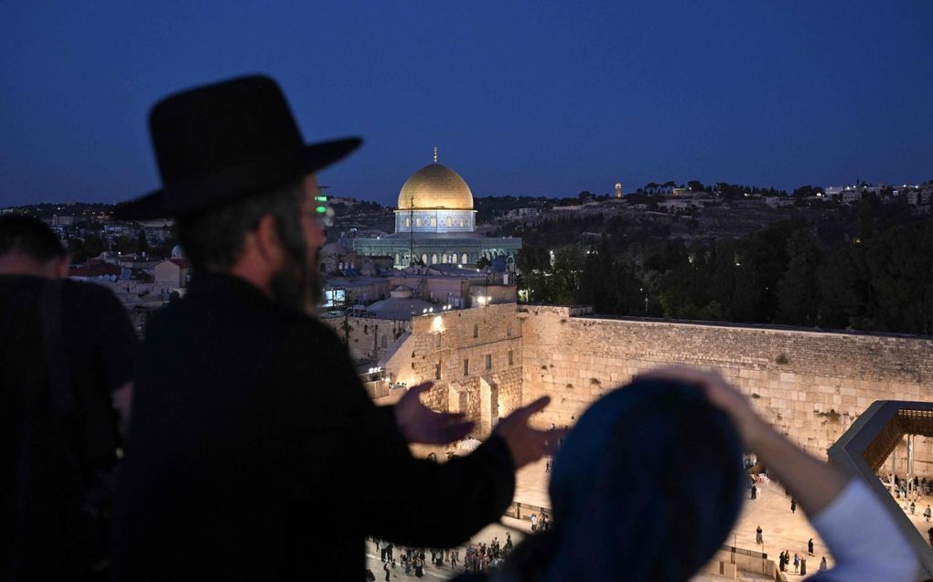 In Jeruzalem werd woensdag een gebedsbijeenkomst gehouden voor de gijzelaars en hun families. beeld AFP, Yuri Cortez