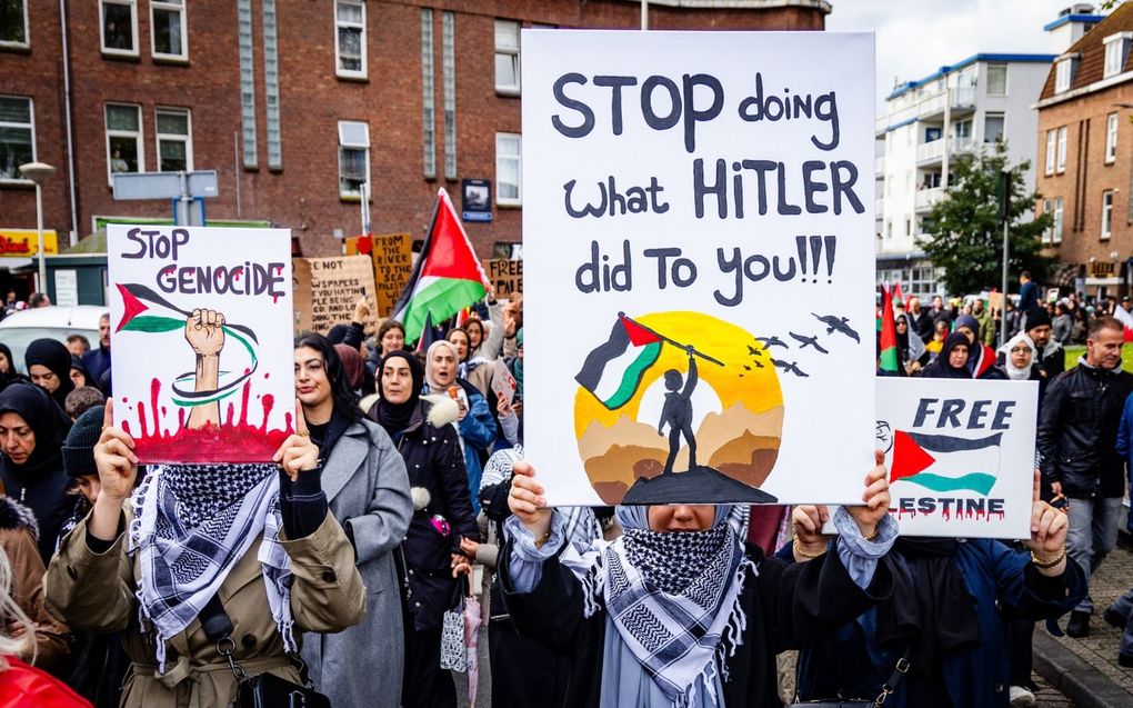 Pro-Palestinademonstranten in Den Haag. beeld ANP, Jeffrey Groenewegen