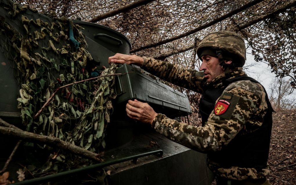 Een Oekraïense militair in Zaporizja. beeld EPA, Kateryna Klochko