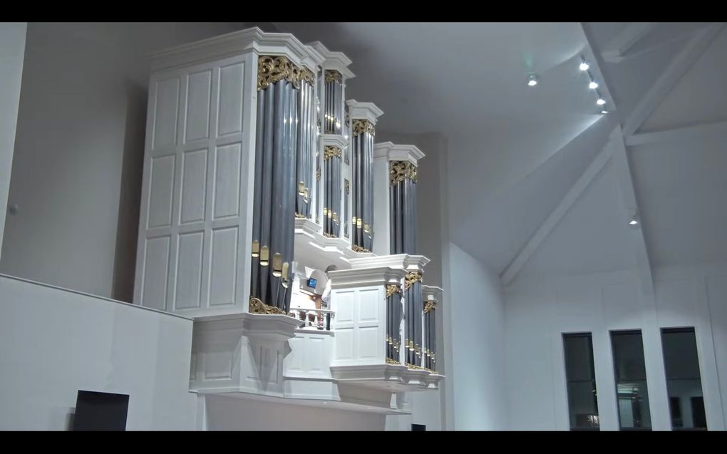 Het orgel van de christelijke gereformeerde kerk Beth-El van Sliedrecht. beeld YouTube.