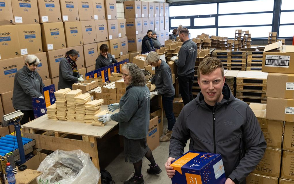 Pleun de Wit  van kerstpakkettenleverancier De Knegt en Leeflang in Gouda. beeld RD, Anton Dommerholt