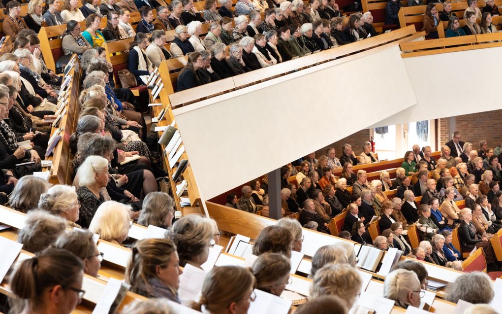 „De drie doelen van een vrouwenvereniging zijn bezinning, verbinding en dienen.” Foto: Bondsdag van de Vrouwenbond Gereformeerde Gemeenten in april 2023. beeld RD, Anton Dommerholt