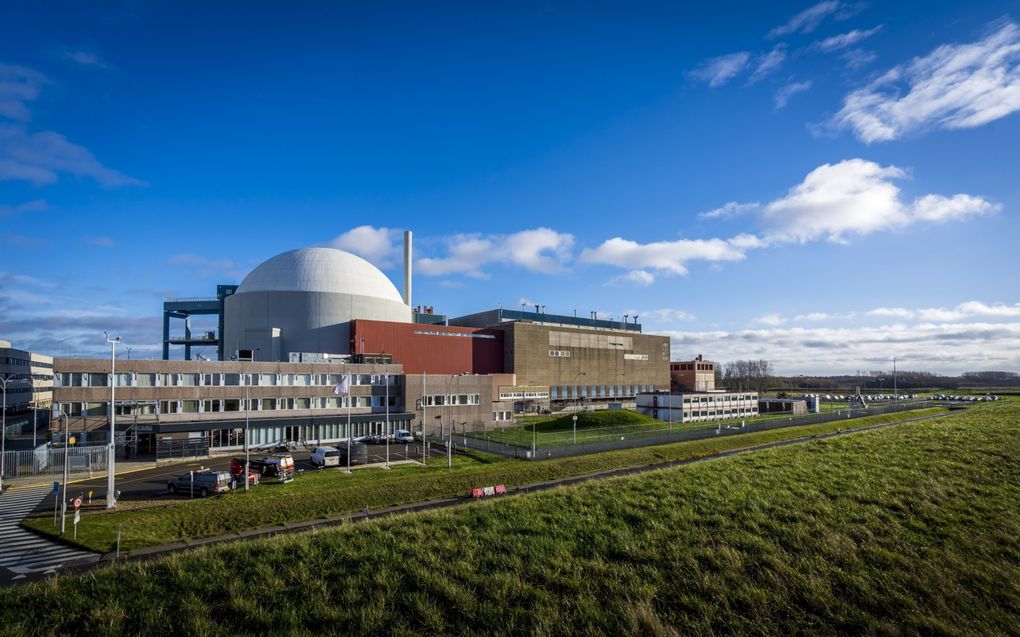 De kerncentrale in het Zeeuwse Borssele. Volgens het CBS vindt 40 procent van de Zeeuwen dat ons land meer kernenergie moet gebruiken. beeld ANP, Lex van Lieshout