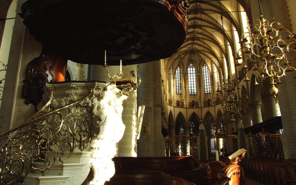 Kansel van de Grote Kerk in Dordrecht. beeld Adri Bosman