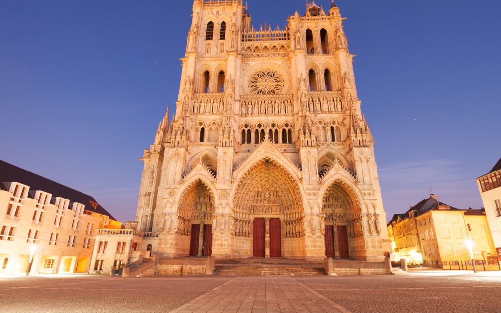 In de middeleeuwen namen de macht en de invloed van de bisschop enorm toe. Er werden geweldige kathedralen gebouwd, zoals in de Franse stad Amiens. beeld iStock