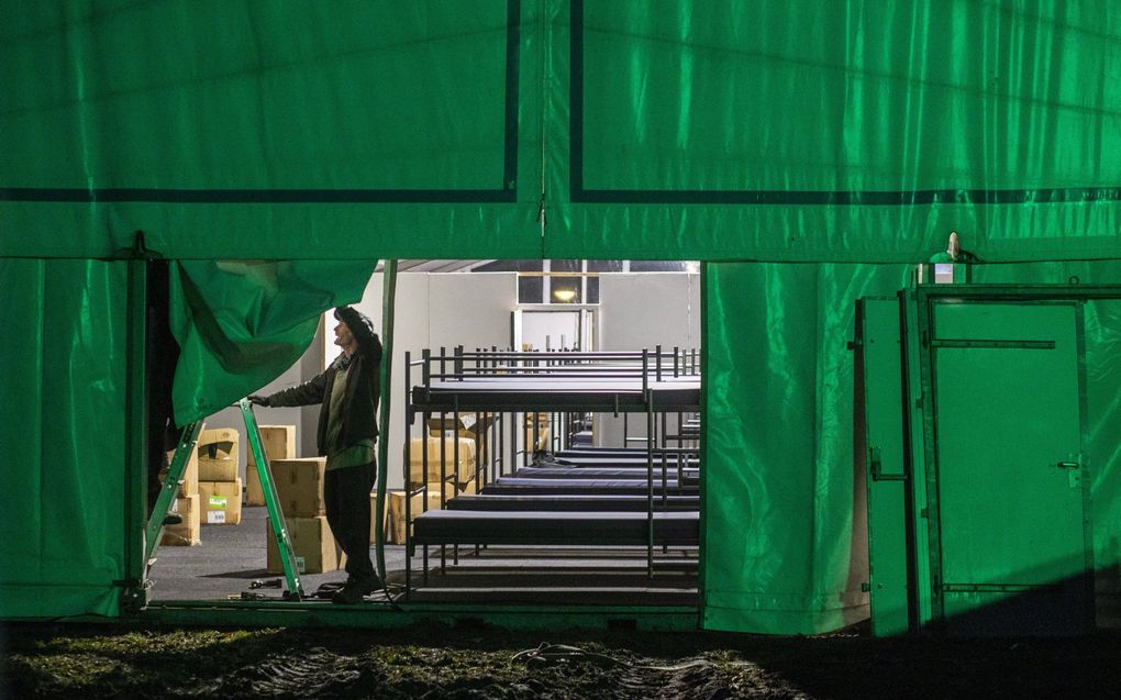 In het Groningse Stadskanaal wordt donderdag een noodopvang opgebouwd vanwege de drukte in het nabijgelegen Ter Apel. beeld ANP, Vincent Jannink