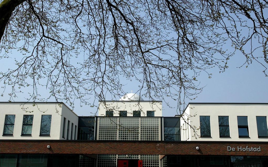 Het team van Kerkradio Apeldoorn had een eigen radiostudio in kerkgebouw De Hofstad tot zijn beschikking. beeld RD, Henk Visscher