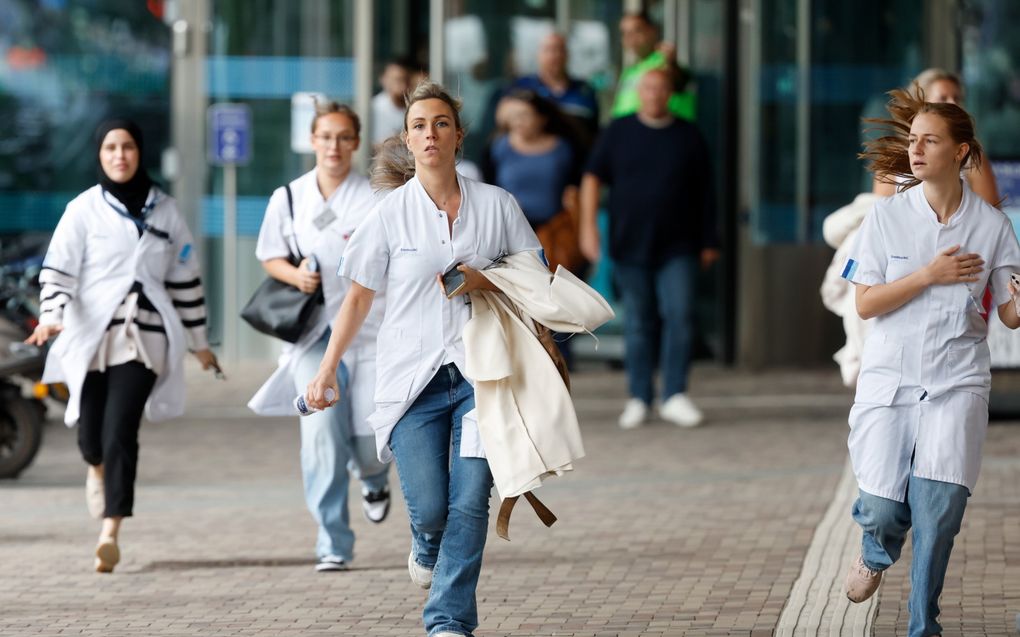 Een 32-jarige man schiet op 28 september een docent dood in het Erasmus Medisch Centrum in Rotterdam. Kort daarvoor doodt hij zijn buurvrouw en haar dochter en sticht hij brand. De verdachte volgde een opleiding tot arts in het Erasmus MC. beeld ANP, Bas Czerwinski