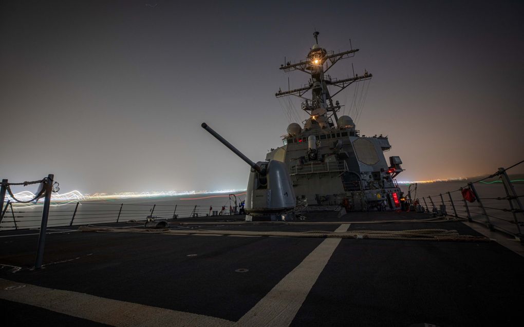 Het Amerikaanse marineschip USS Carney schakelde zaterdag meer dan een dozijn drones uit die door Houthirebellen vanuit Jemen waren gelanceerd. beeld AFP