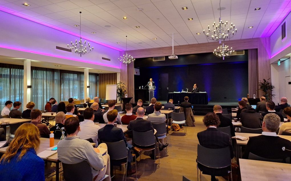 In Nijkerk waren dinsdag zo’n vijftig studenten theologie in het kader van de jaarlijkse ontmoetingsdag die het hoofdbestuur van de Gereformeerde Bond (GB) in de Protestantse Kerk in Nederland bijeen. Het thema van de dag was: ”God doet recht!”. beeld Bastiaan van Soest