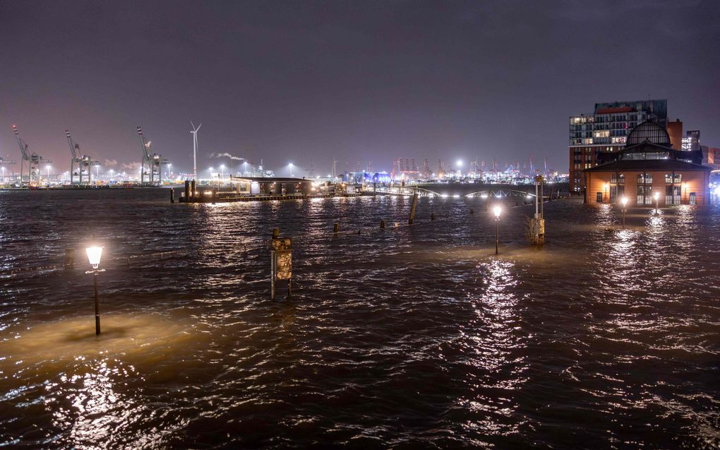 Hoogwater in Hamburg, 22 december. beeld AFP, Alex Heimken