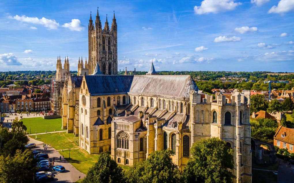 „Anselmus van Canterbury en Calvijn kunnen in de huidige cultuur laten voelen dat vergeving alleen niet genoeg is.” Foto:  luchtfoto van de kathedraal van Canterbury, zetel van de aartsbisschop. beeld iStock