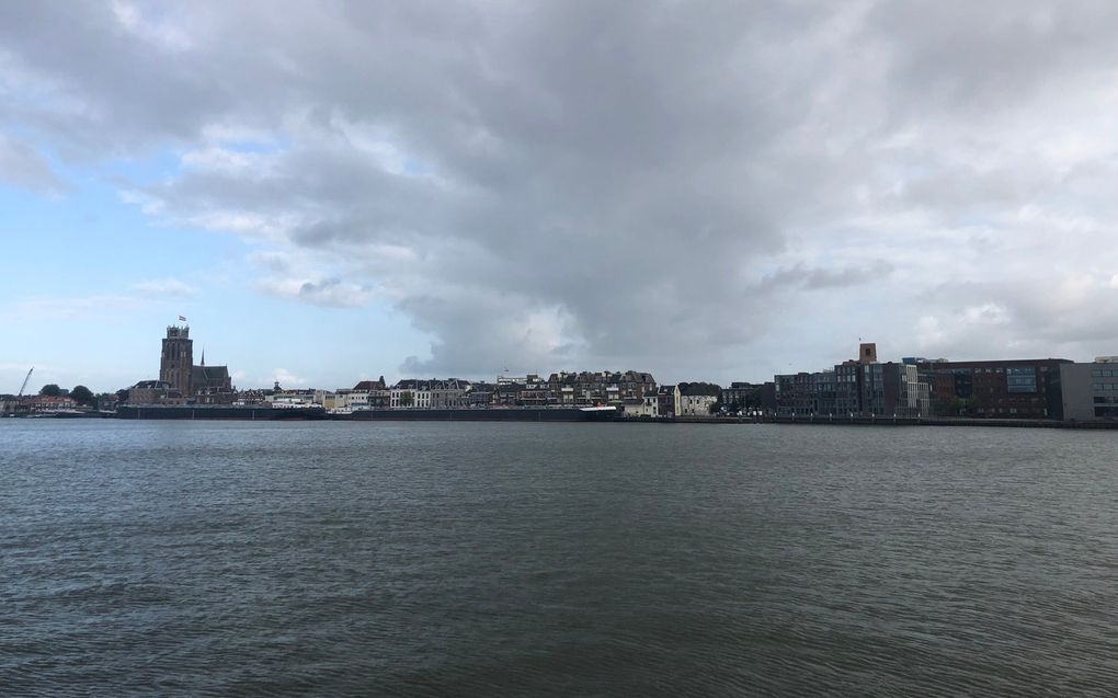 Dordrecht, vanaf de kant van Zwijndrecht. beeld RD