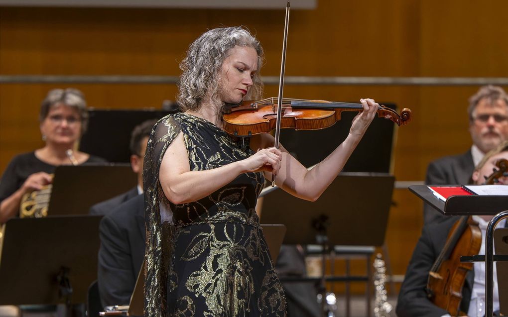 Hilary Hahn in 2023 tijdens een optreden in Duitsland. beeld ANP, Bernd Feil