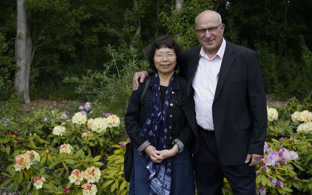 De Algerijnse voorganger Youssef Ourahmane samen met zijn vrouw Hee Tee. beeld Youssef Ourahmane