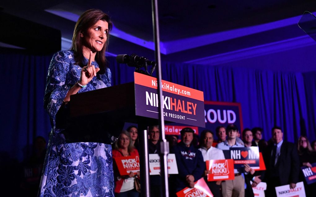 Nikki Haley verloor dinsdag in New Hampshire bij de Republikeinse voorverkiezingen voor het Amerikaanse presidentschap van Donald Trump. beeld  AFP, Jospeh Prezioso