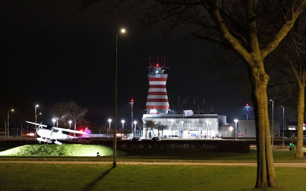 Vanaf het vliegveld in de Flevopolder zouden vooral vakantievluchten moeten vertrekken. beeld RD, Anton Dommerholt