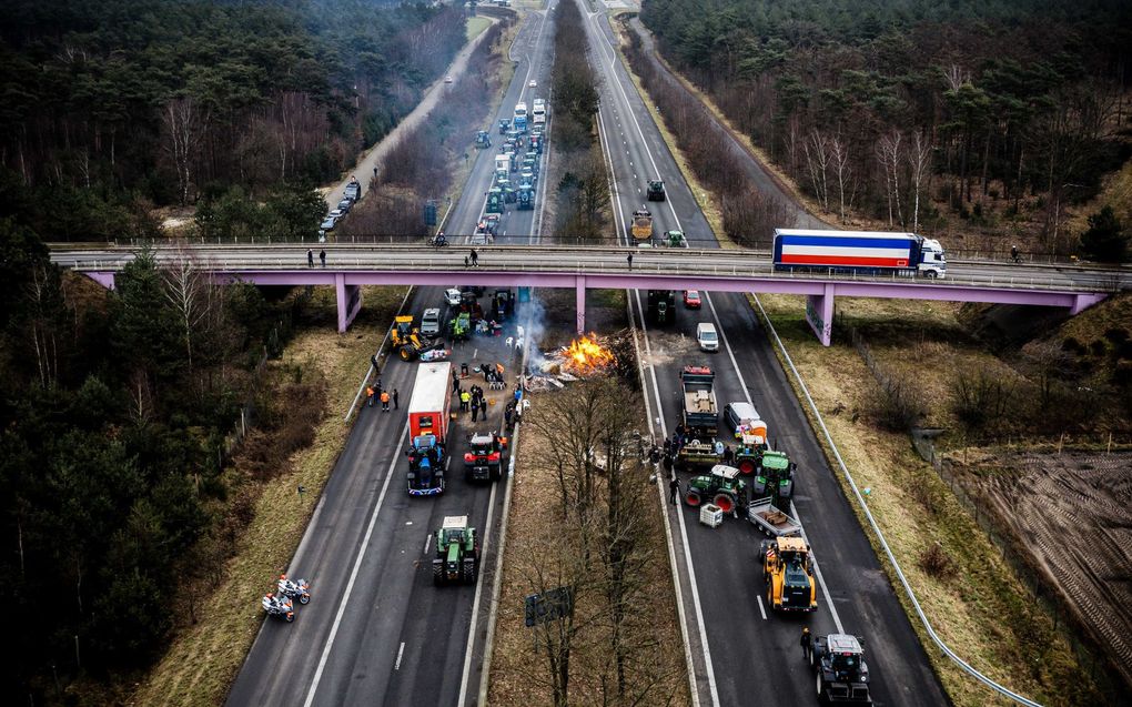 Nederlandse en Belgische boeren blokkeerden vorige week de grensovergang tussen Nederland met België. beeld ANP, Rob Engelaar