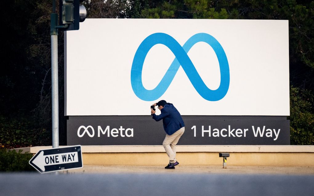 Het logo van Meta bij het hoofdkantoor, gevestigd aan de Hacker Way in Menlo Park. beeld AFP, Josh Edelson