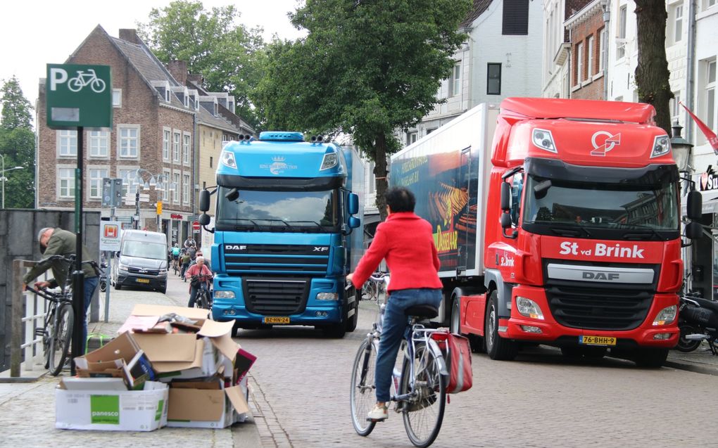 Damians DAF op de Kesselskade in Maastricht. beeld Sjaak van de Groep