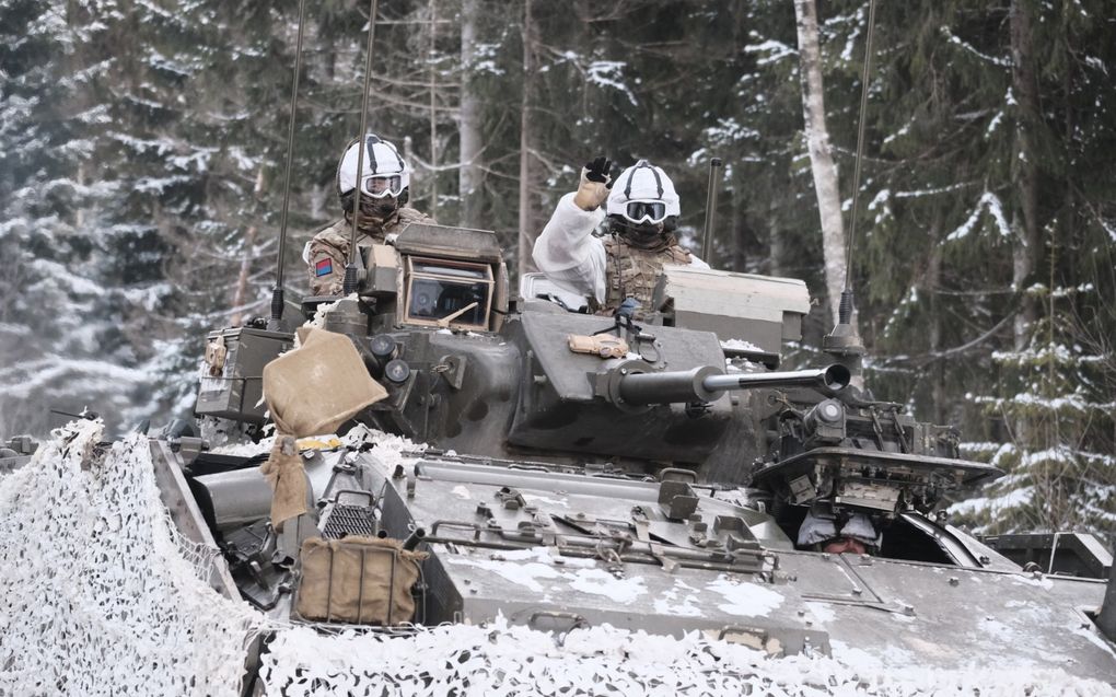 Britse militairen nemen deel aan een grote NAVO-winteroefening in Estland. beeld EPA, Valda Kalnina