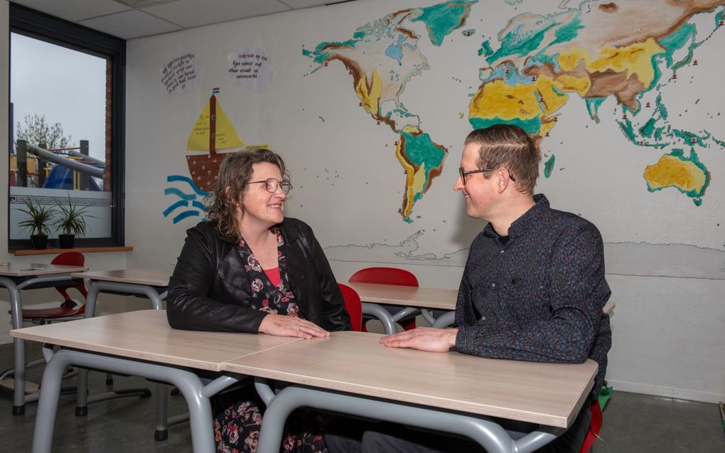 Henry en Corina van Twillert ontmoetten elkaar als collega’s op een basisschool. beeld Henk Copier