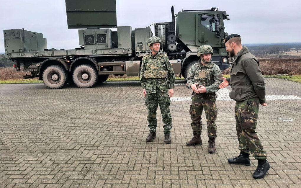 De Koninklijke Landmacht presenteerde donderdag in ’t Harde haar nieuwe Multi Missie Radarsysteem. beeld Riekelt Pasterkamp