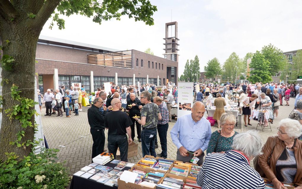 De kerkendag van de CGK, in 2022, in en bij de Pniëlkerk in Veenendaal. beeld Niek Stam