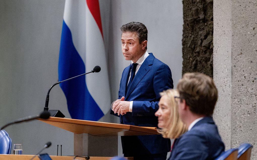 SGP’er Chris Stoffer tijdens het debat in de Tweede Kamer vorige week over de bouw van vier onderzeeërs voor Defensie. beeld Ramon van Flymen