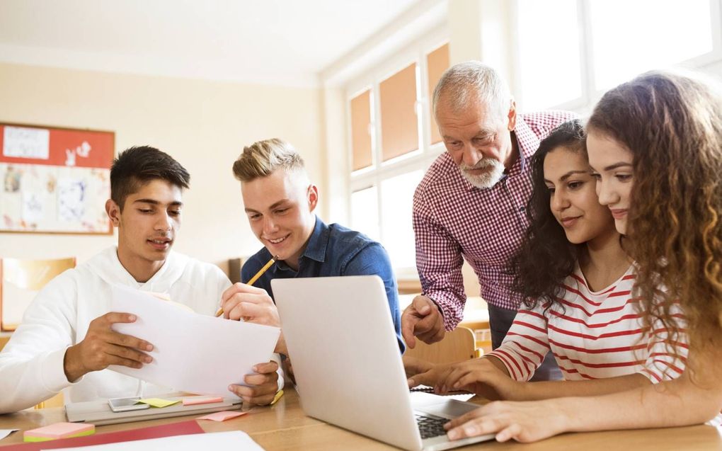 Vluchtigheid helpt niet met het bevorderen van belangstelling voor anderen en het beoefenen van christelijke deugden. beeld iStock