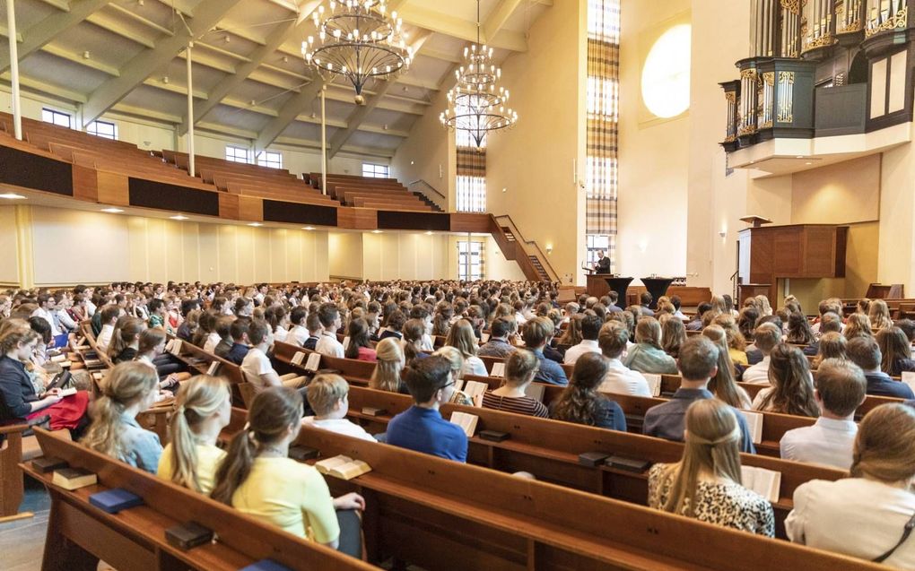 De eerste landelijke themadag voor jongeren (16+ ) van de Gereformeerde Gemeenten in Nederland trok ongeveer 570 bezoekers. beeld André Dorst