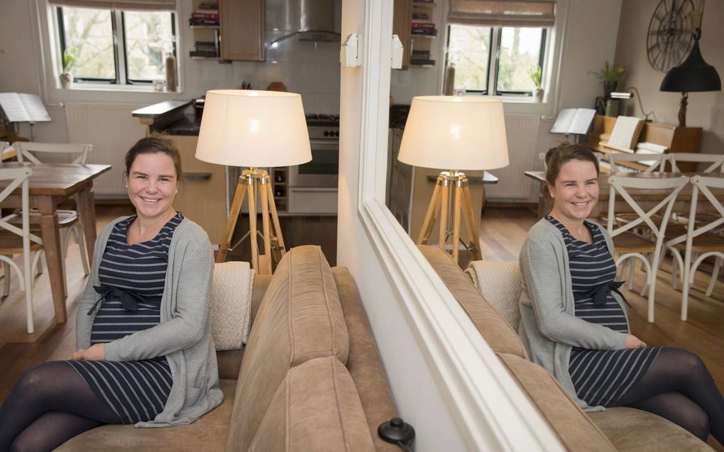 Tropenarts Carolien Janse-Brobbel betaalde studie uit eigen zak. beeld RD, Henk Visscher