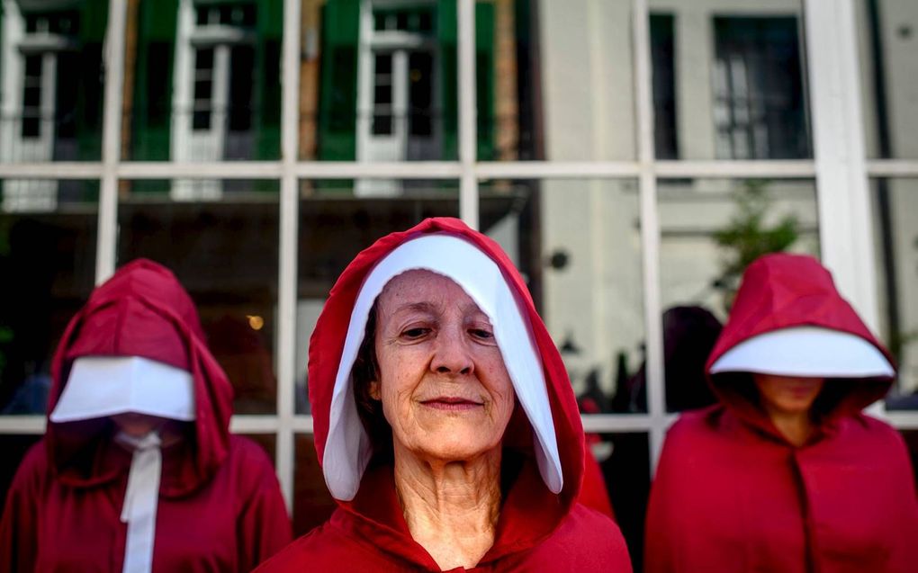 Vrouwen demonstreren zaterdag voor abortus. beeld AFP, Emily Kask