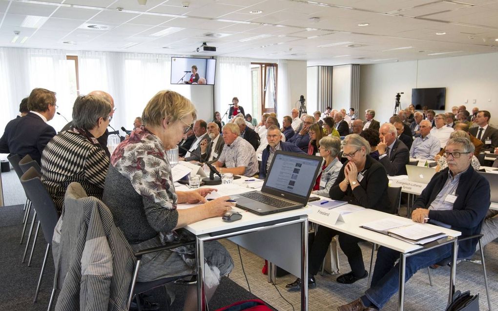 De synode van de PKN in vergadering bijeen in Doorn (archieffoto april 2019). beeld RD, Anton Dommerholt