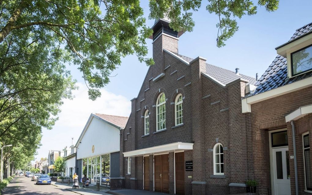 Het kerkgebouw van de gereformeerde gemeente in Nederland te IJsselmuiden is nog maar zeven jaar oud. beeld Sjaak Verboom