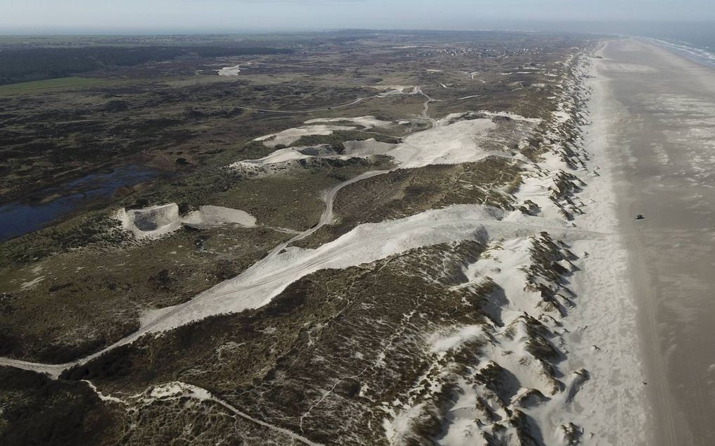 Zandverstuivingen op Terschelling, gefotografeerd met een drone in opdracht van Staatsbosbeheer. Natuurorganisaties zetten zelf soms ook drones in. beeld Highscan Drone Solution/Staatsbosbeheer