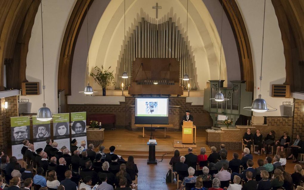 De Protestantse Theologische Universiteit (PThU) opende maandag in de Amsterdamse kerk Vrijburg het nieuwe academisch jaar. beeld Ronald Bakker