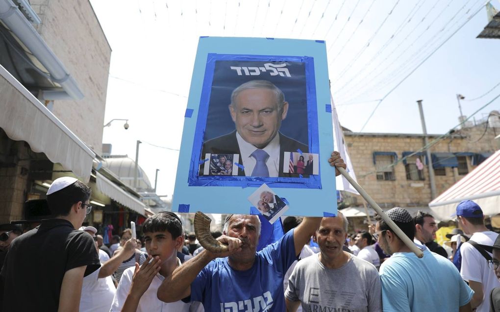 Voorstanders van premier Netanyahu. beeld EPA, Abir Sultan