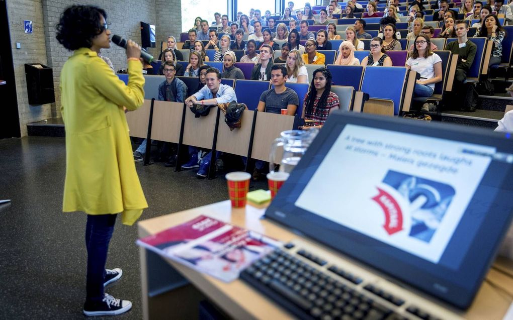 De Keuzegids voor het hoger onderwijs was aangewezen op een studentenenquête van vorig jaar, maar verscheen woensdag toch. beeld ANP, Jerry Lampen