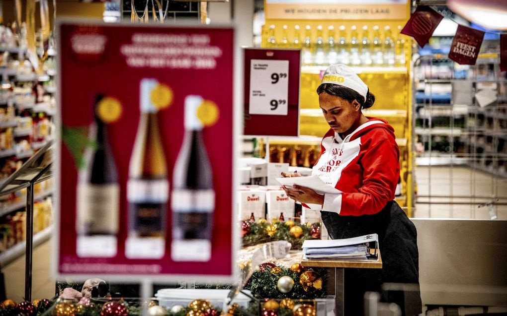 Is het commercieel interessant om de woorden kerst en pasen te blijven gebruiken? Dan blijven de betreffende winkels dit doen.  beeld ANP, Robin Utrecht