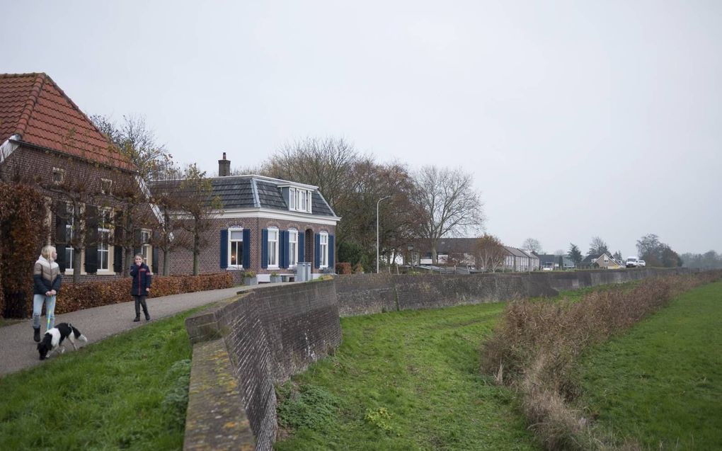 De monumentale Stenendijk voldoet niet meer aan de eisen van de tijd. beeld Michiel Satink