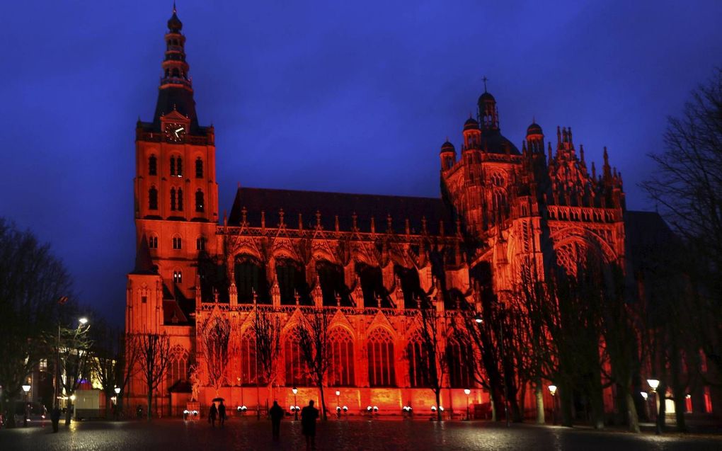 Wereldwijd werden woensdag kerken rood verlicht om aandacht te vragen voor het recht op vrijheid van godsdienst voor mensen van alle religies en voor de vervolgde christenen. Veel Nederlandse kerken deden mee aan deze wereldwijde actie #RedWednesday op in