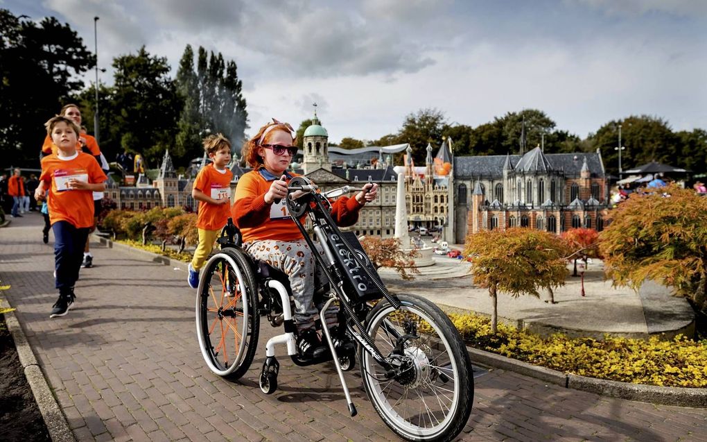 De handicap is in veel gevallen niet de belemmering, maar een onaangepaste samenleving zorgt dat de handicap een belemmering vormt.  beeld ANP, Robin van Lonkhuijsen