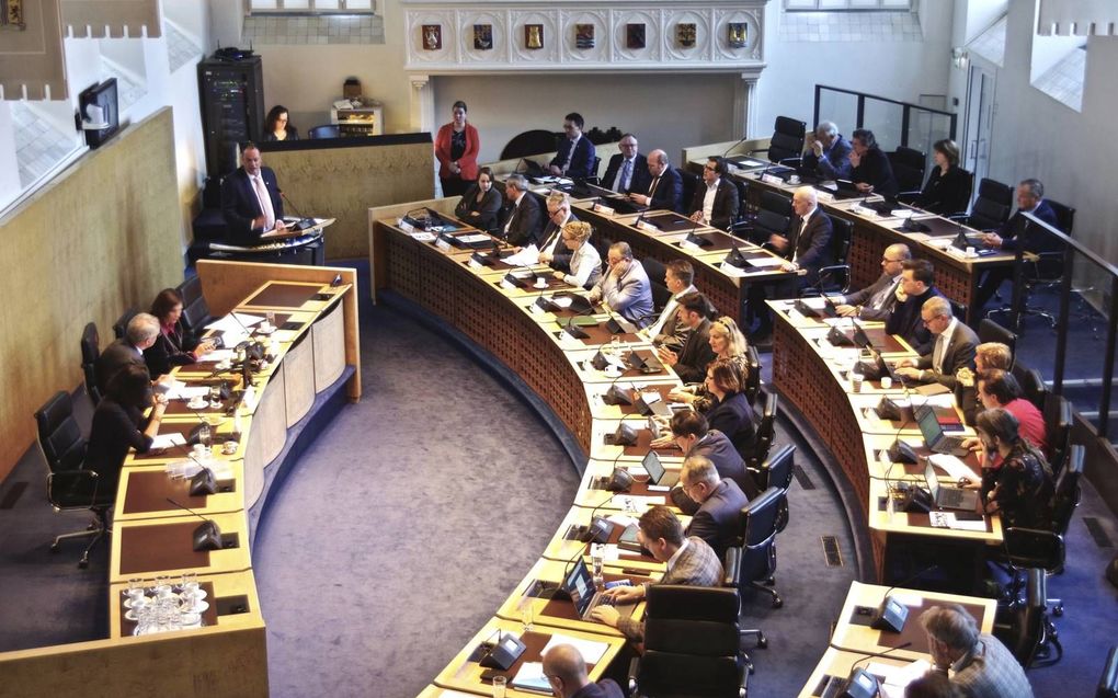 Provinciale Staten waren vrijdagochtend binnen een paar minuten klaar met het debat over de verhuizing van de marinierskazerne naar Vlissingen. Wel stuurden de Staten een brief naar de Tweede Kamer.  beeld beeld Van Scheyen Fotografie