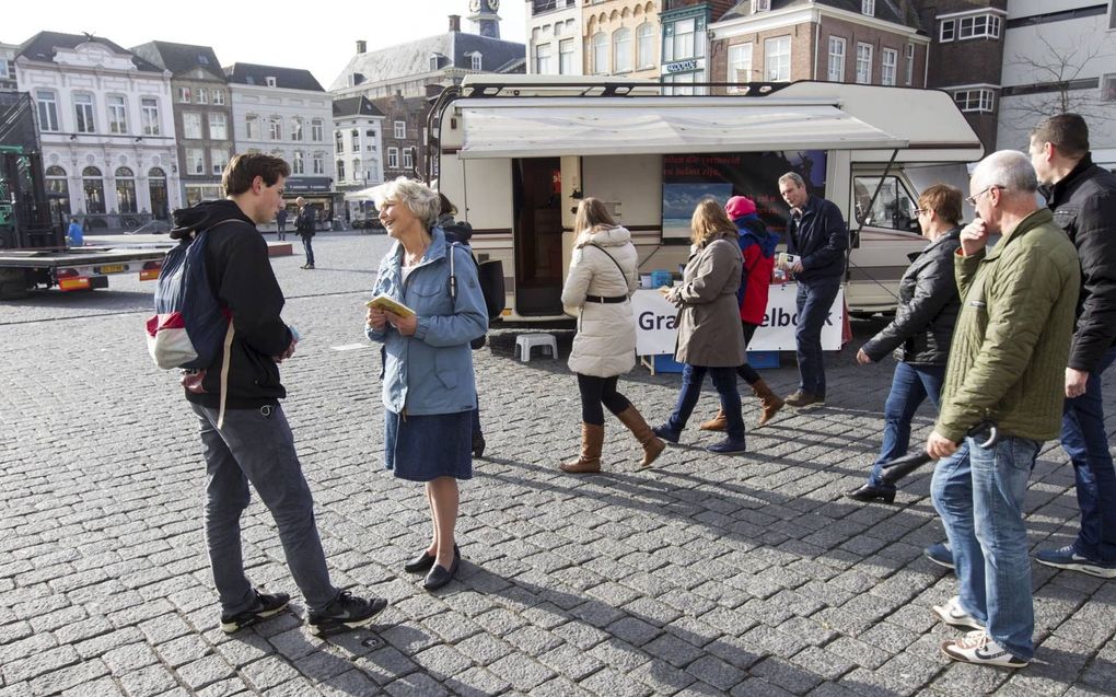 „Mensen willen nu op straat niet aangesproken worden. Dat is dus niet verantwoord.” beeld RD, Anton Dommerholt