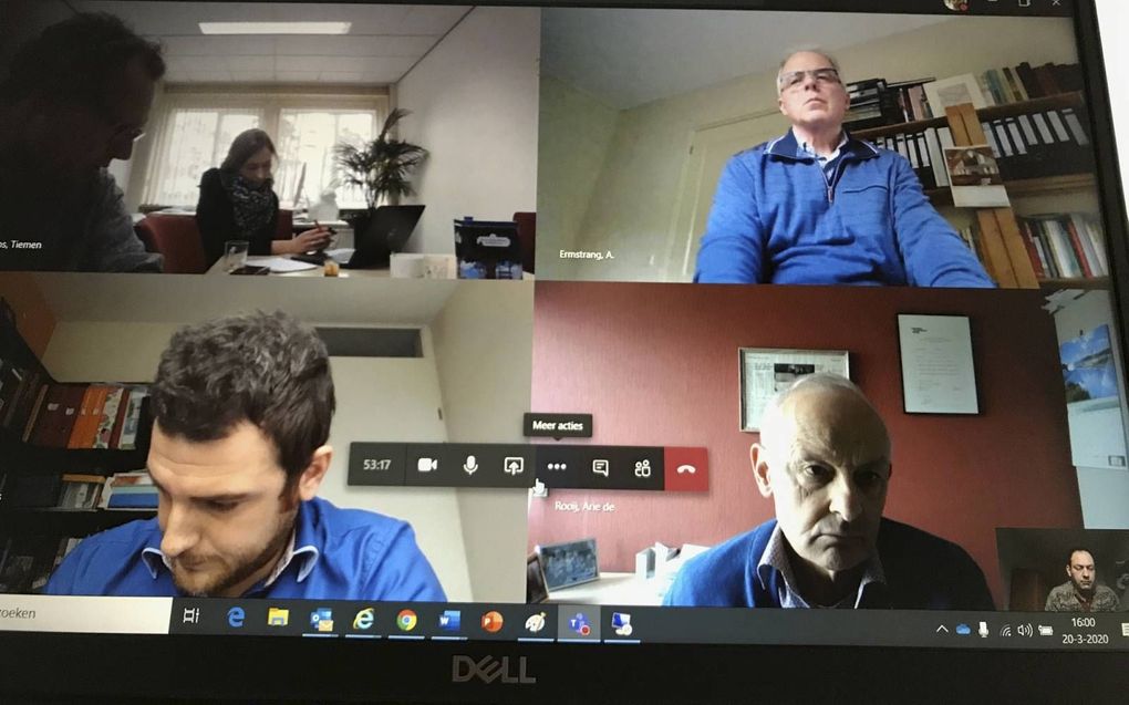Redactie economie vergadert via Microsoft Teams. beeld RD